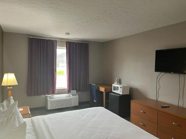 6 Williamstown, Wv Hotel 2*