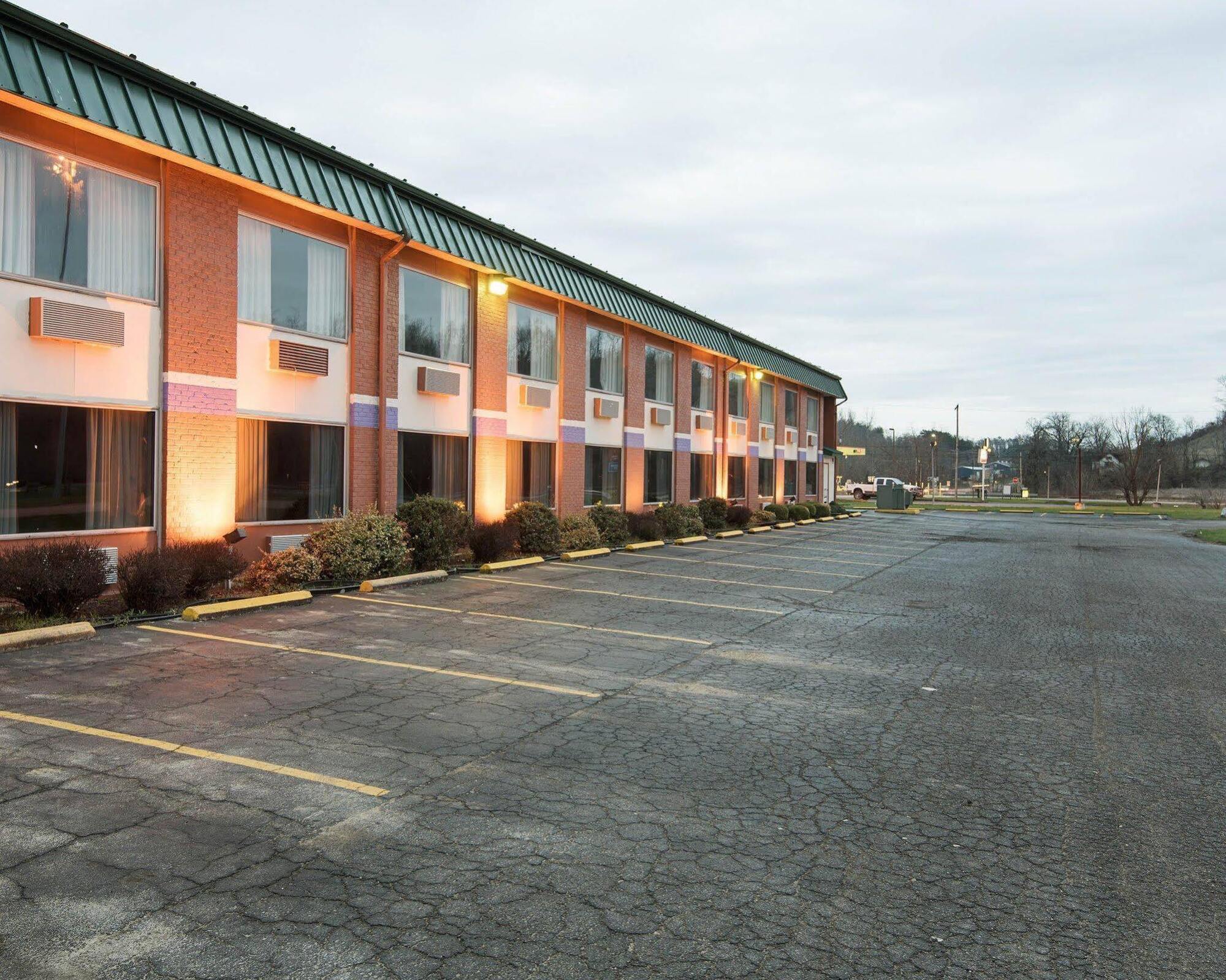 6 Williamstown, Wv